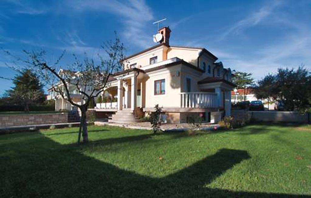 Apartments Villa Teuta Umag Exterior photo